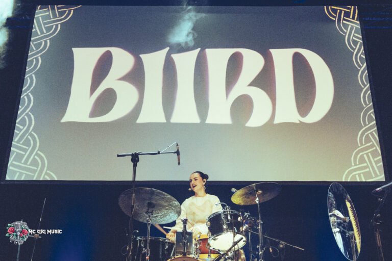 BIIRD / Absolute Lilt / Sexy Tadhg - live gallery & review from Vicar ...